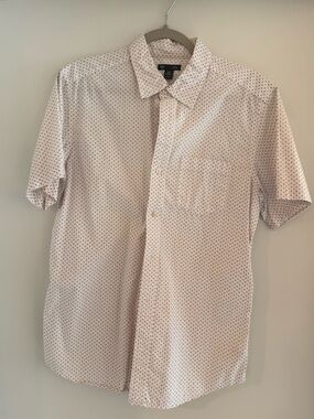 GAP Men's Short-Sleeve Button-Down Shirt in White with Navy Micro Print
